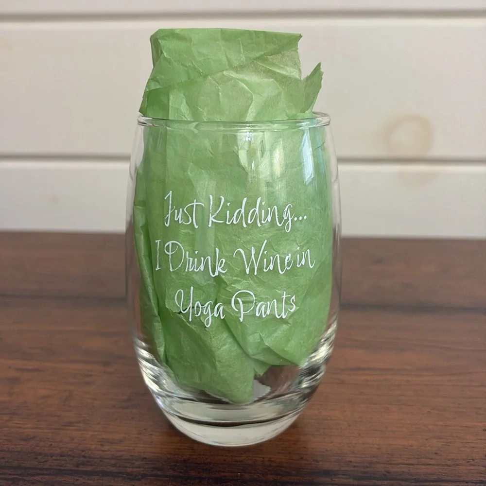 Funny “I Do Yoga” “Just Kidding I Drink Wine in Yoga Pants” Stemless Gla…